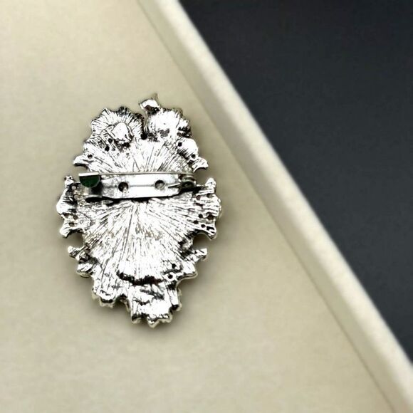 Silver with Gray and Black Onyx Crystal Lady Cameo Flower Pin Back Brooch - Picture 5 of 7